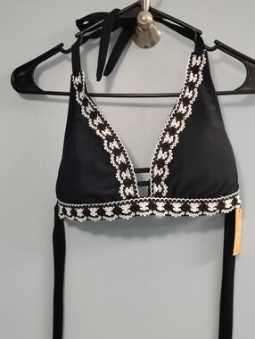 NWT Kona Sol Black Bikini Top with Cream Crochet Trim Size Medium